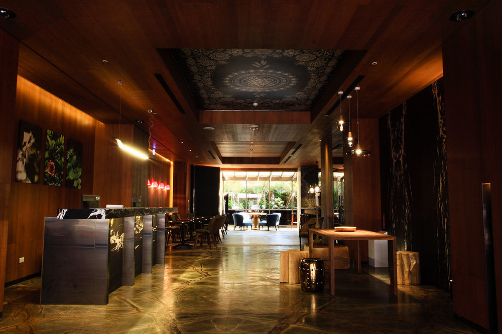 Inhouse Hotel Тайчжун Экстерьер фото